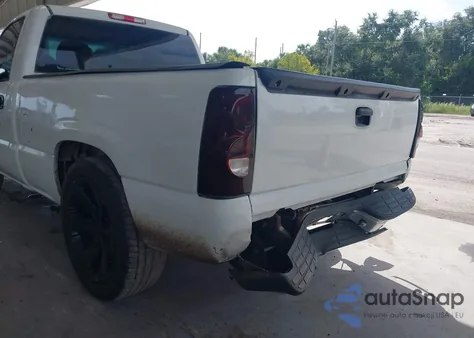 2005 Chevrolet Silverado 1500 Work Truck from USA, damaged, VIN 1GCEC14XX5Z318107